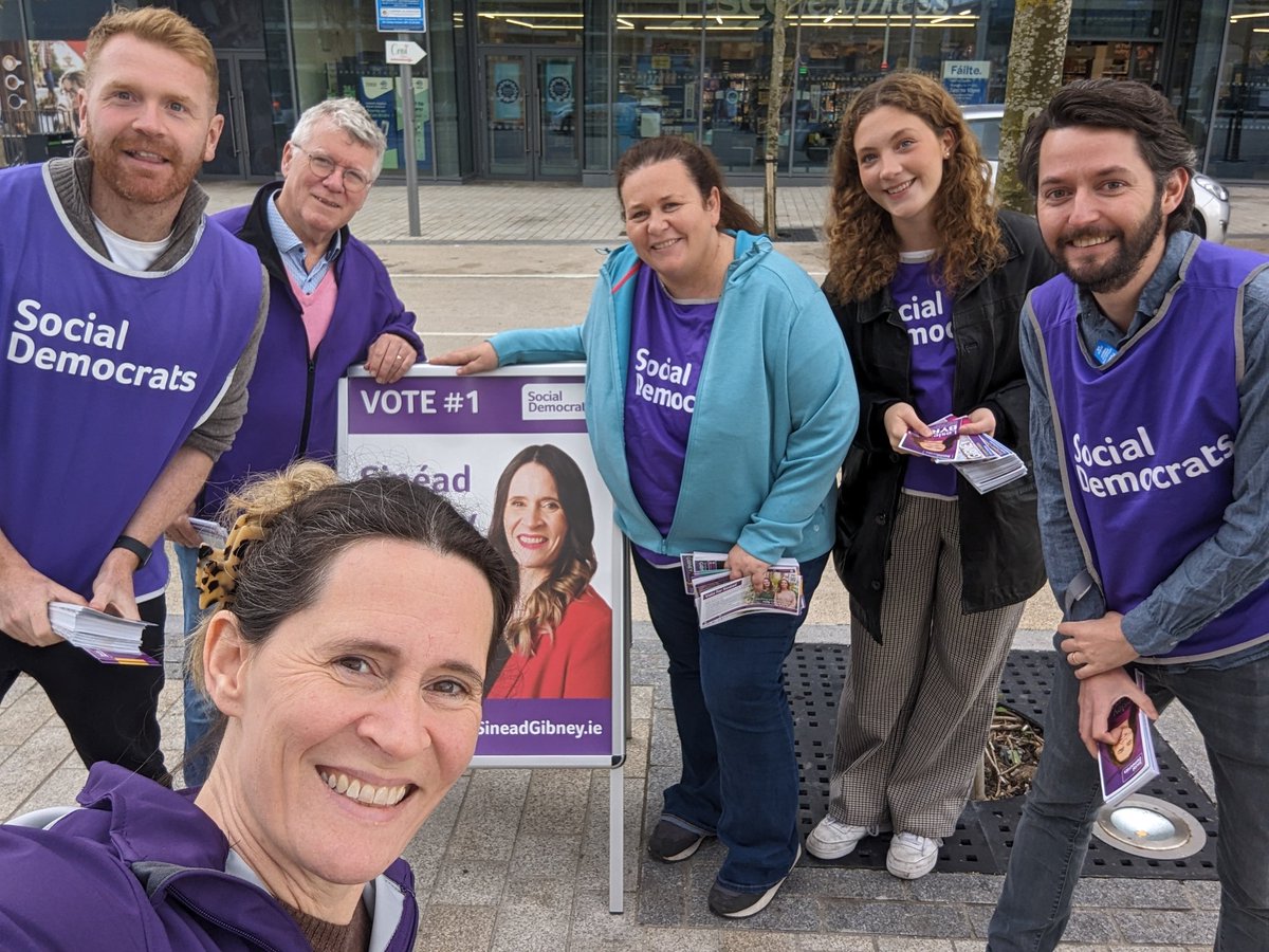 Busy day today starting with an early Cherrywood canvass with @lesleybyrne and @GaryGannonTD, morning coffee catch up with my old pals in @AmalIRL at the Dublin Mosque, party manifesto launch in Merrion Park. Quick breather now before we greet the @bfcdublin fans at Dalymount 💜