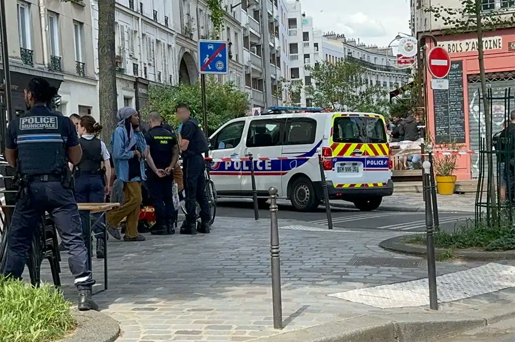 Paris (20ème) : Un homme tué par balle en pleine rue. Un suspect a pris la fuite sur un scooter. fdesouche.com/2024/05/15/par…
