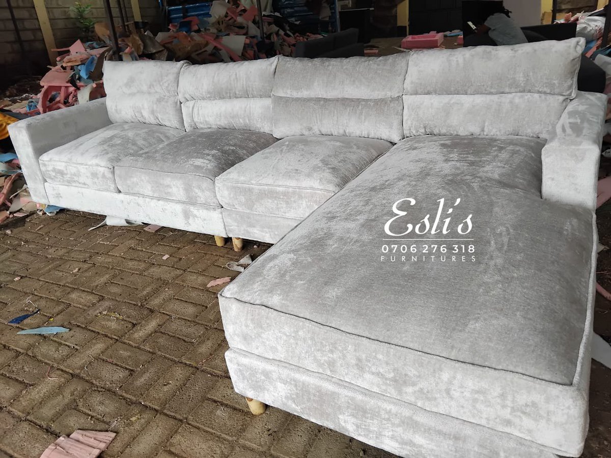 7 seater 12ft by 6ft 75,000 /=