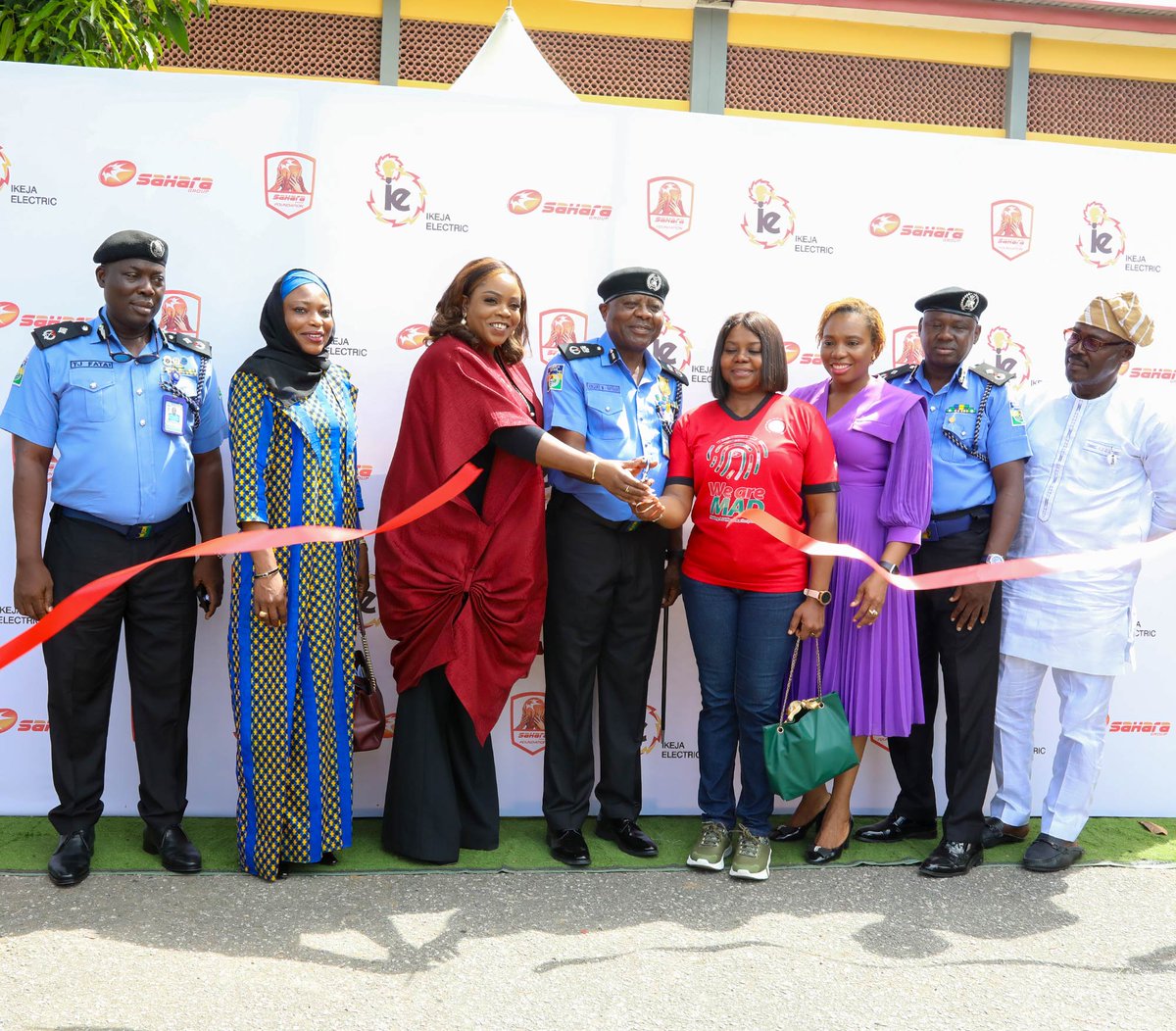 Earlier today, Ikeja Electric conducted a formal handover of solar-powered floodlights to the Lagos State Police Command. The ceremony, held at the Lagos State Police Command headquarters in Ikeja, Lagos, underscores our dedication to corporate social responsibility. #IECares