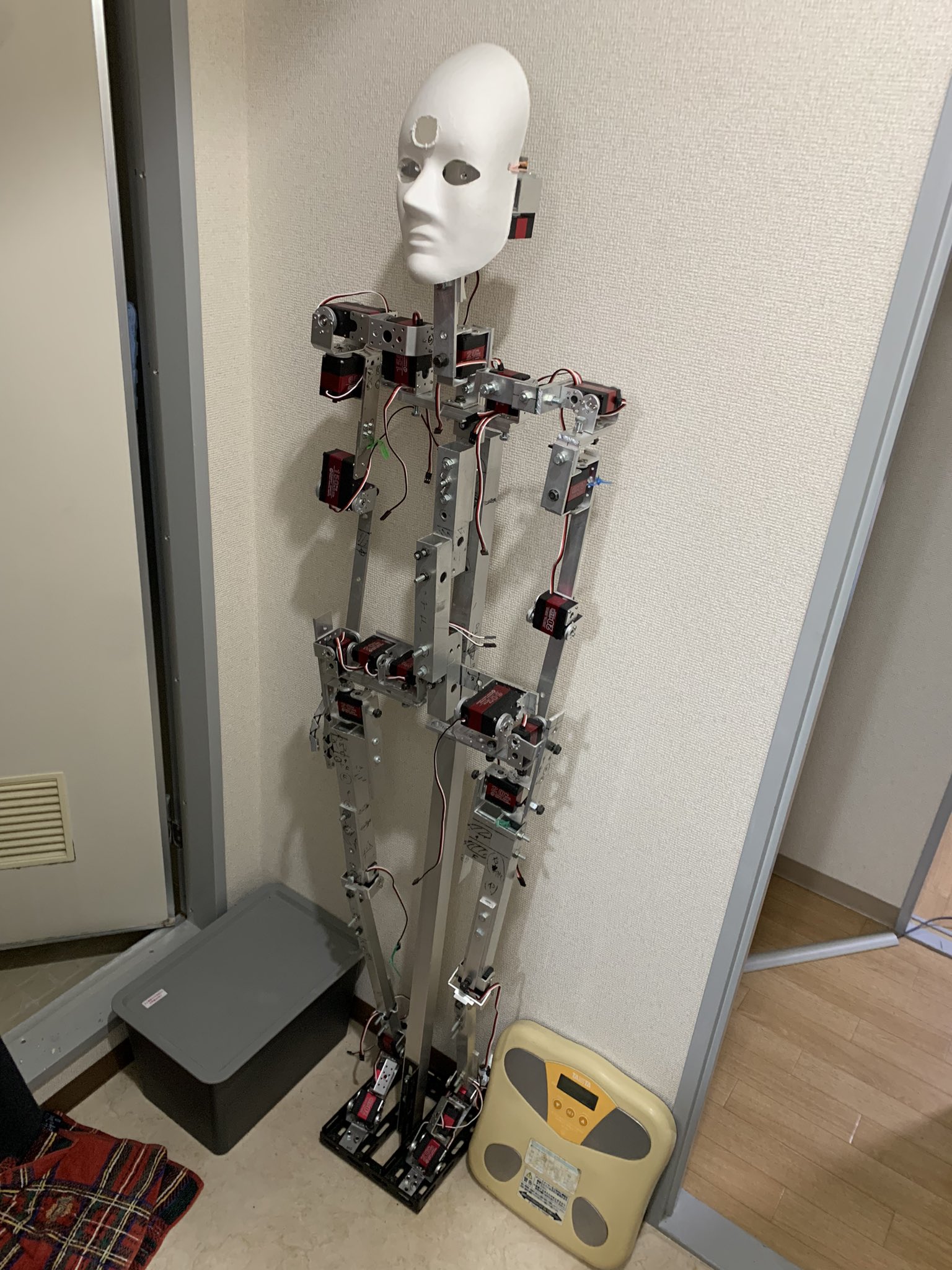激レアロボット5月16日までセール中 手にとどく操縦型ロボット研究会 (@roboticslowcost) / X