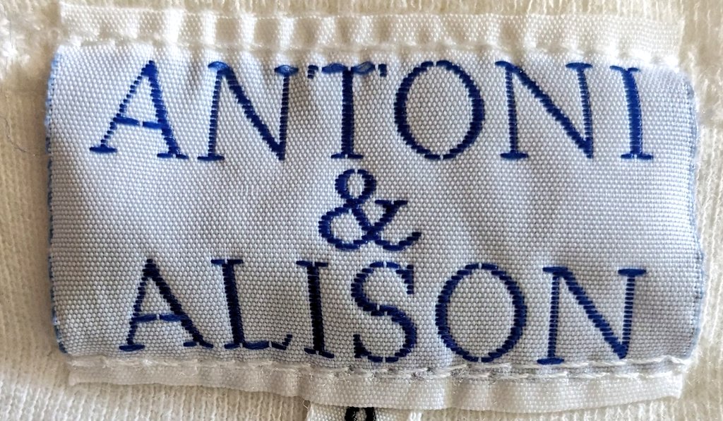 My daughter bought this Antoni & Alison t-shirt about 20 years ago. I'm thinking of framing it?❤️ 'I can't relate to the 17th century' @EarlyModernista @karenwhite03 @Antoni_Alison @UoBrisHistory