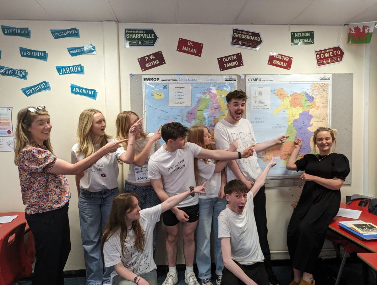 Hwyl fawr haneswyr 🌟🍀 #blemaergororau #hyfrydhaneswyr