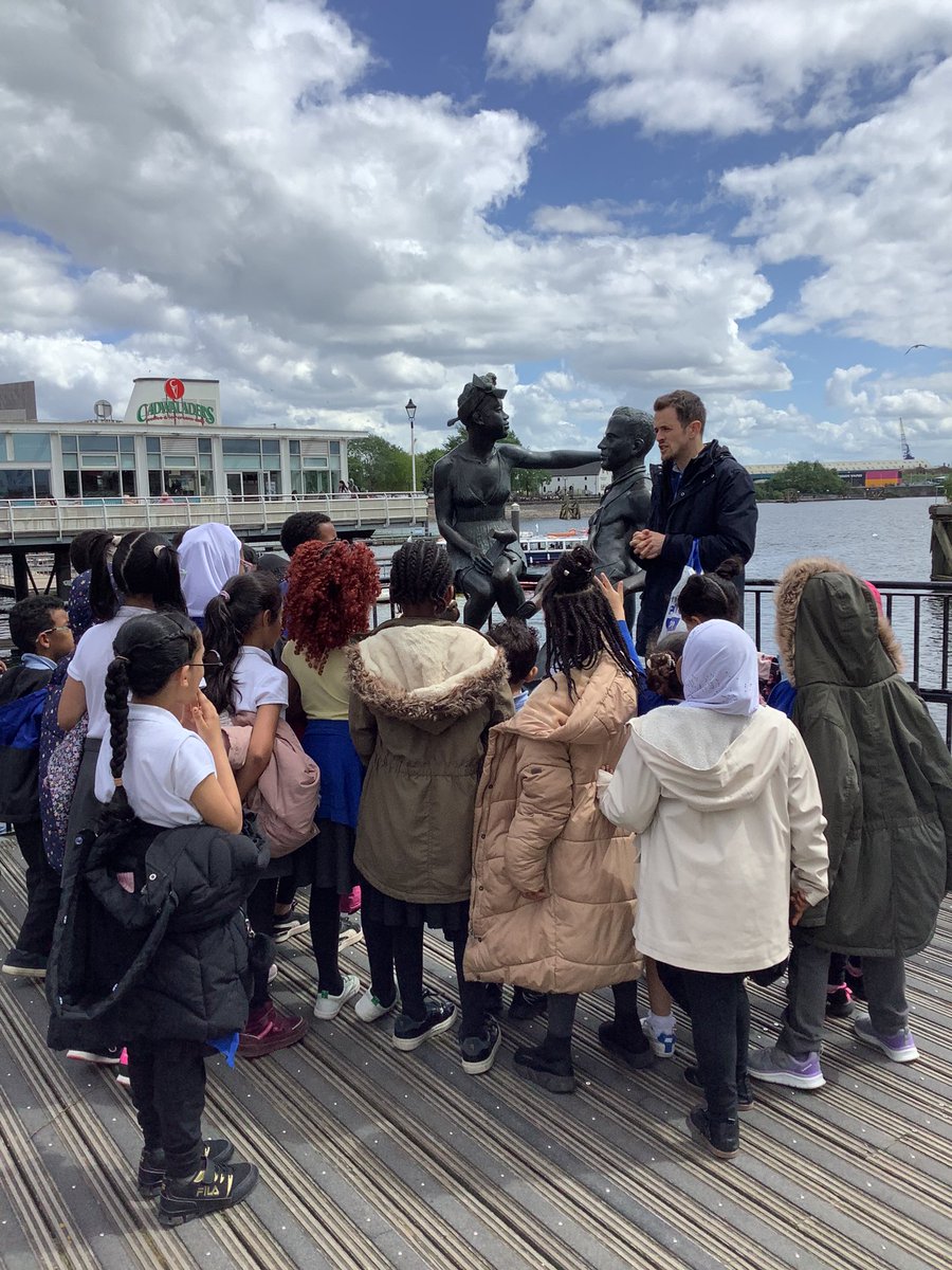 Year 2 explored sculptures and artwork in Cardiff Bay this afternoon, to engage pupils with their new inquiry about ‘journeys.’ We look forward to learning more about this inquiry - especially the Windrush generation @_MrDarlington @stmarysCF10 @LlandaffEd @DARPLwales
