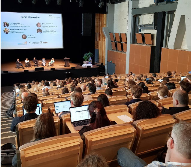 Swedish Climate Symposium is live! The opening session with Jim Skea (@IPCC), Åsa Persson (@KlimatRadet & @SEIclimate), Markku Rummukainen (@cec_lund), Berit Arheimer (@SMHI) & Victor Galaz (@sthlmresilience) was interesting & offered food for thought for the coming days.