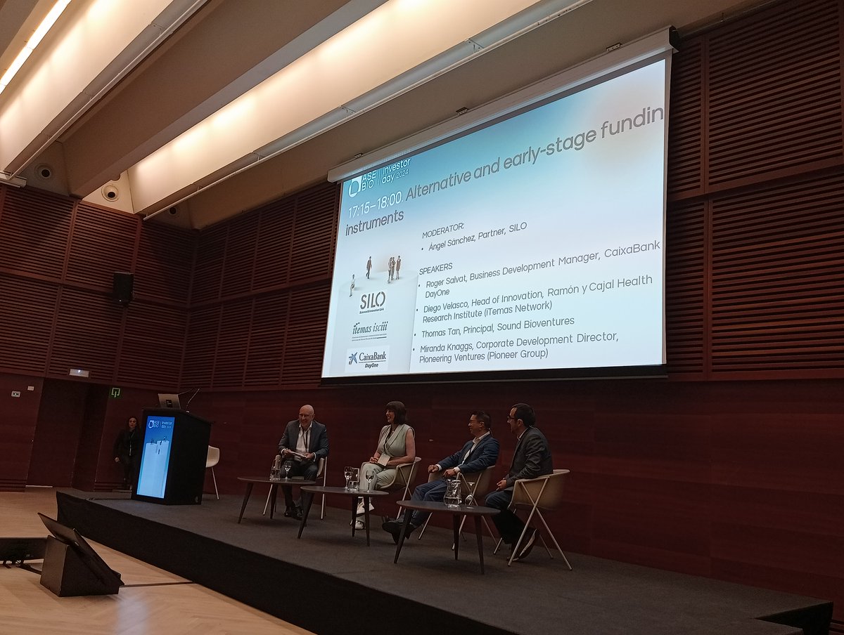 #AseBioID24 | Closing the day with ‘Alternative and early-stage funding instruments’, Moderates: 🔵Ángel Sánchez (SILO) Participates: 🔵Diego Velasco (IRYCIS) 🔵Thomas Tan (Sound Bioventures) 🔵Miranda Knaggs (@PioneerGrp)