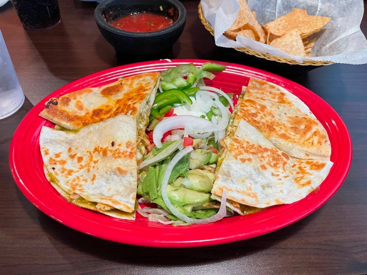 Quesadillas from Jose's have us checking the clock all day waiting for lunchtime. 😋 #ilovethesoo