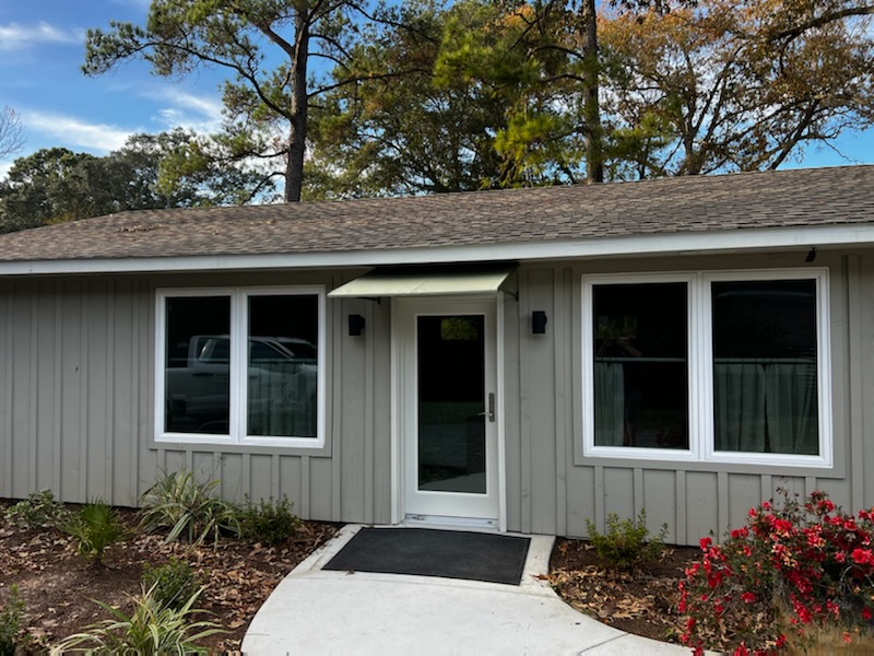 Need to cover your entrance doors? We've got you covered!

Life is better in the shade!

#awning #shade