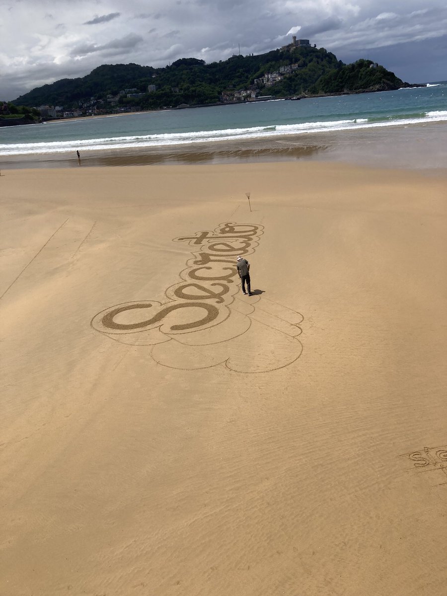 KramNottus73's tweet photo. StMatt’s San Sebastián Spain @StMatthewOCSB @StMatthewLC @ocsbStudents @CapoOttawa @MartinezVenez @ErinBerthelot1 @jkflynn https://t.co/viFFIfgyAt