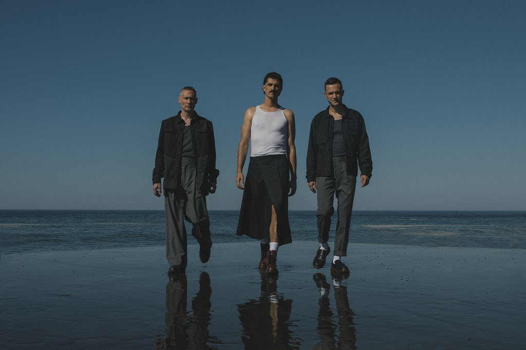 notedetengas's tweet photo. Sigue @soundisidro en su semana grande, y este viernes tendremos a los grandísimos @bulegotaldea en la sala Hangar 48, aprovechamos a recuperar nuestra entrevista con la banda: https://t.co/r5mqVy5RC9 https://t.co/LtHdw03iYI