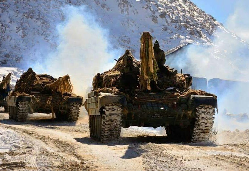 #IndianArmy has set up 2 new Medium Maintenance (Reset) Facilities at #Nyoma & #DBO sector in Eastern Ladakh for tanks & armoured vehicles for extreme cold conditions.