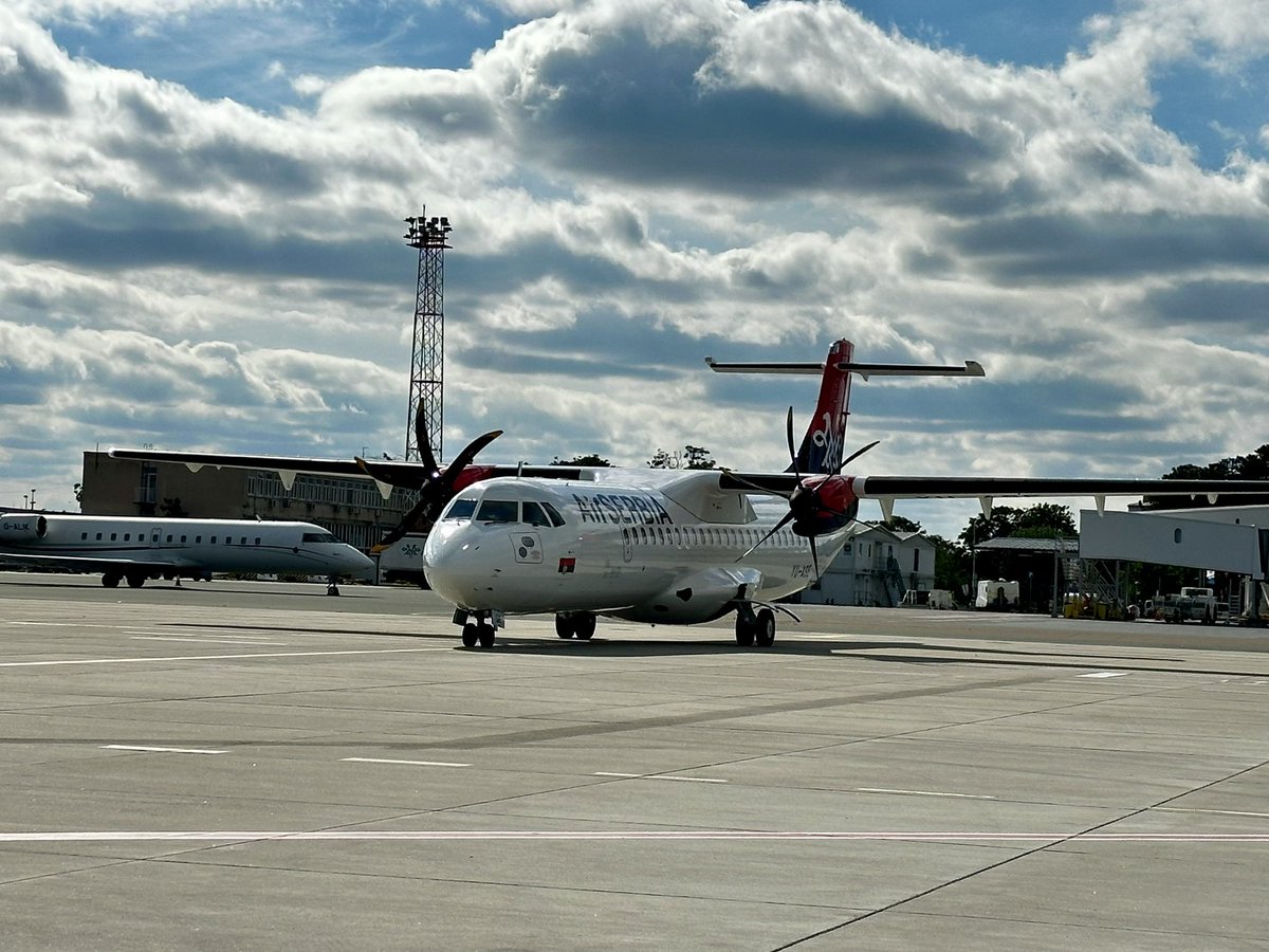 Stigao je deveti ATR 72-600 u našu regionalnu flotu!🍀 Drago nam je da možemo da podelimo sa vama da smo danas tokom popodneva dočekali naš deveti ATR 72-600. 🎉✈️🇷🇸 Imaće registraciju YU-ASE i odvešće vas ovog leta do nekih od naših najlepših destinacija u regionu ali i šire!