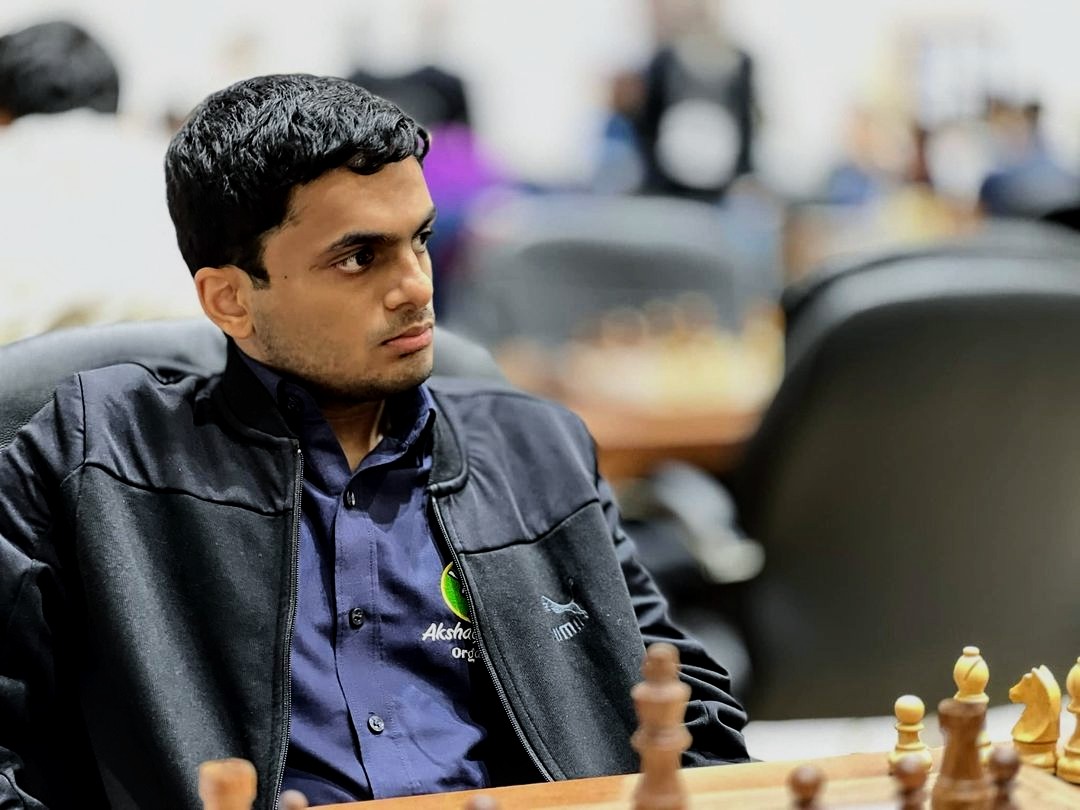 NihalSarinNews's tweet image. #SharjahMasters Round 2
Nihal Sarin drew his game against Mikheil Mchedlishvili with the white pieces!
Current score: 1/2

📸: @ChessbaseIndia
