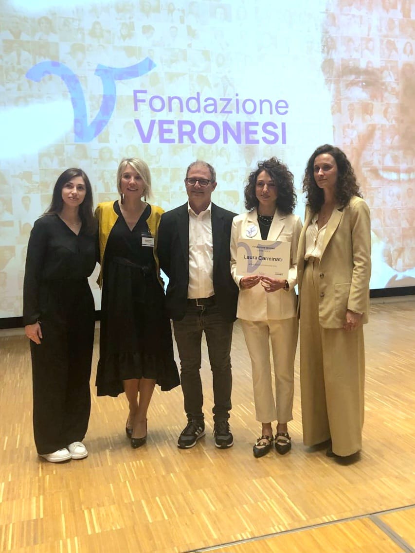 Istituto Mario Negri (@marionegriirccs) on Twitter photo La dottoressa Carminati, ricercatrice dell’Istituto Mario Negri di Bergamo, ha vinto una borsa di ricerca offerta dalla delegazione bergamasca della Fondazione Veronesi per la sua ricerca sul microambiente tumorale nelle metastasi ossee. <a href="/Fondaz_Veronesi/">Fondazione Veronesi</a> La dottoressa Carminati, ricercatrice dell’Istituto Mario Negri di Bergamo, ha vinto una borsa di ricerca offerta dalla delegazione bergamasca della Fondazione Veronesi per la sua ricerca sul microambiente tumorale nelle metastasi ossee. <a href="/Fondaz_Veronesi/">Fondazione Veronesi</a>