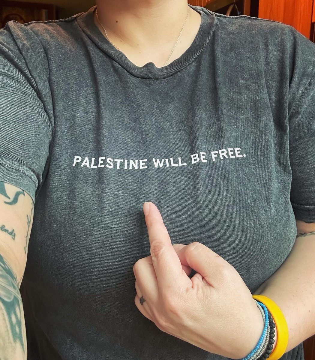 Rocking my @WearThePeaceCo #PalestineWillBeFree t-shirt 💪🏼❤️🍉🇵🇸 Because Palestine WILL be free.