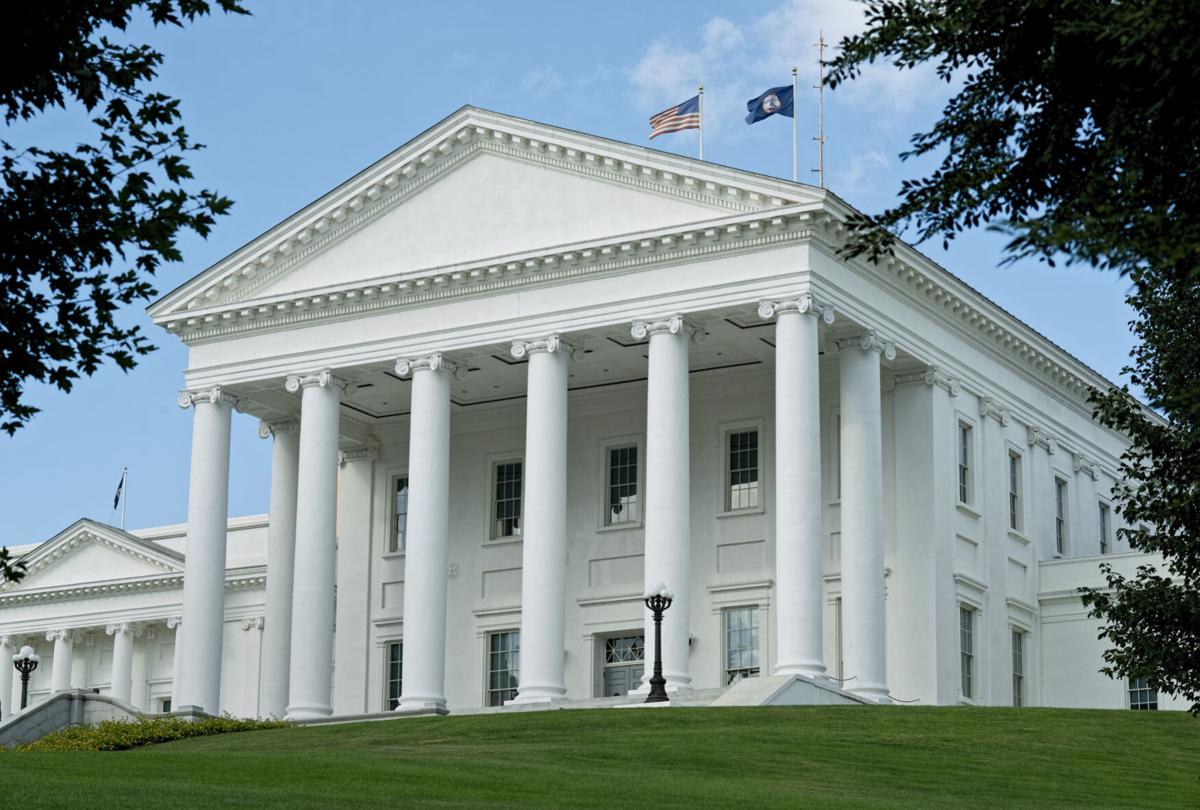 Built in the Corinthian order, with a deep porch (portico) and six frontal columns (hexastyle) leading up to a triangular pediment. It was the model for neoclassical architecture all over the world, like Jefferson's Virginia State Capitol building.