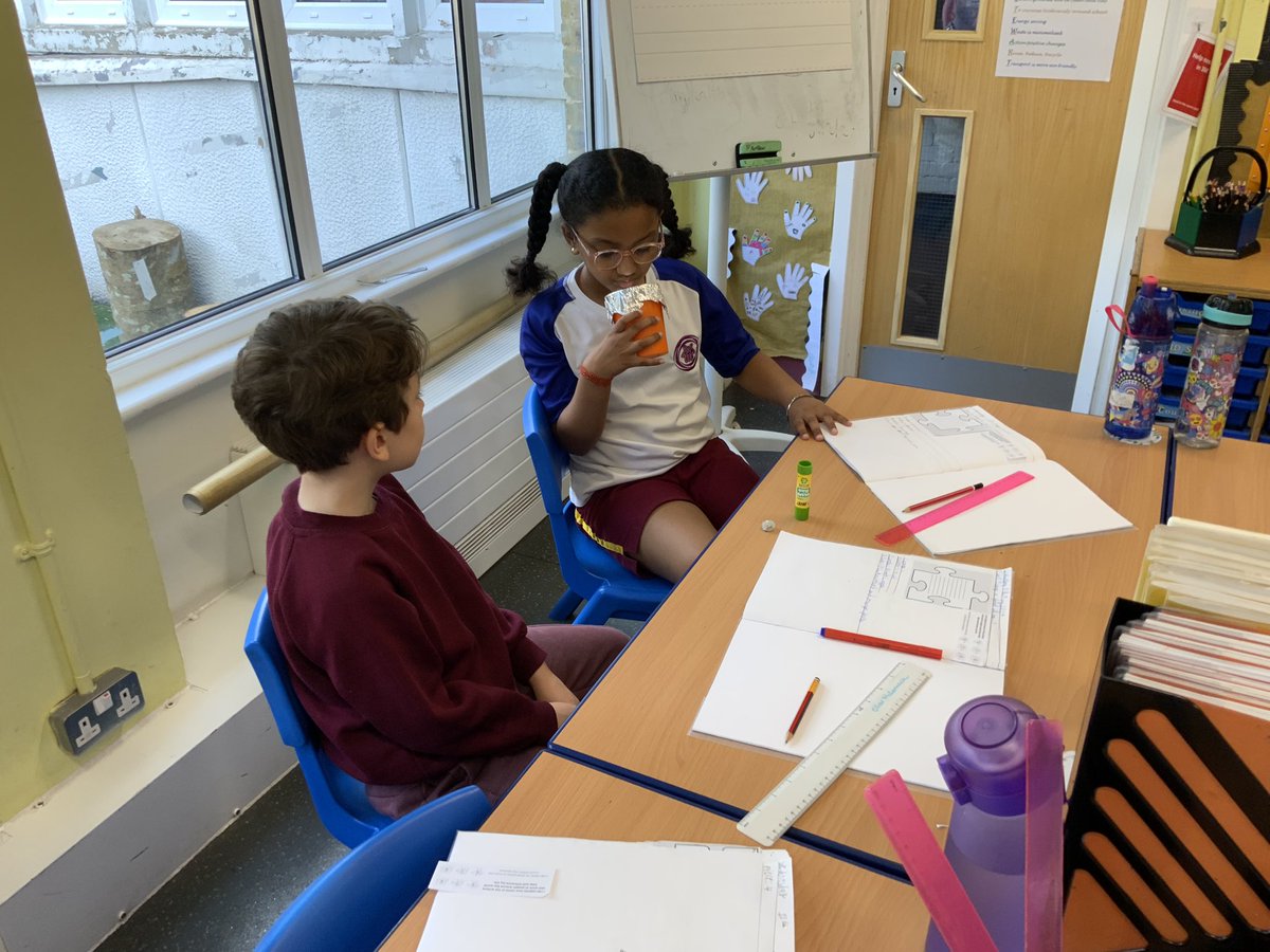 MountStewartSch's tweet photo. 3M work hard today to complete a guess the smell game. #TMSSYr3 #TMSS3M https://t.co/wn0XQnjMdq