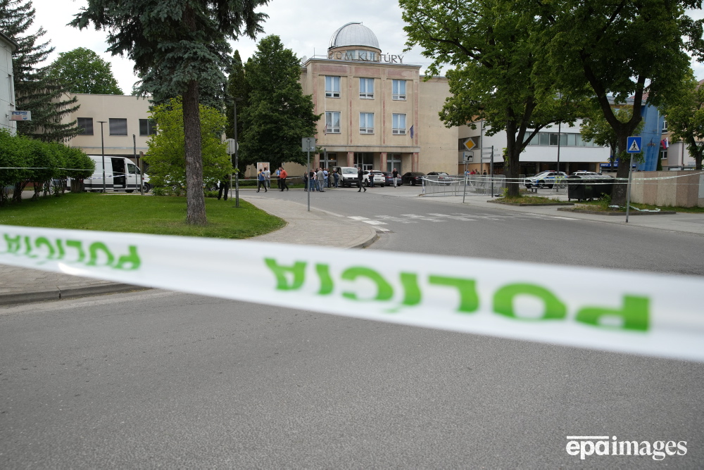 A view of the cordoned-off crime scene where Slovak Prime Minister Robert Fico was shot earlier in the day, in Handlova, Slovakia, 15 May 2024. 📸 EPA / Jakub Gavlak #Slovakia #Fico