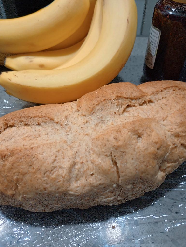 Sojurner19thSt2's tweet image. APDTA My whole wheat bread was a family hit yesterday. 
Ingredients:
Whole wheat flour
White flour
Yeast
Brown sugar
Salt 
Evaporated milk
Water
&amp;amp; Lots of prayer &amp;lt;3 #MGTGCC #HTETL