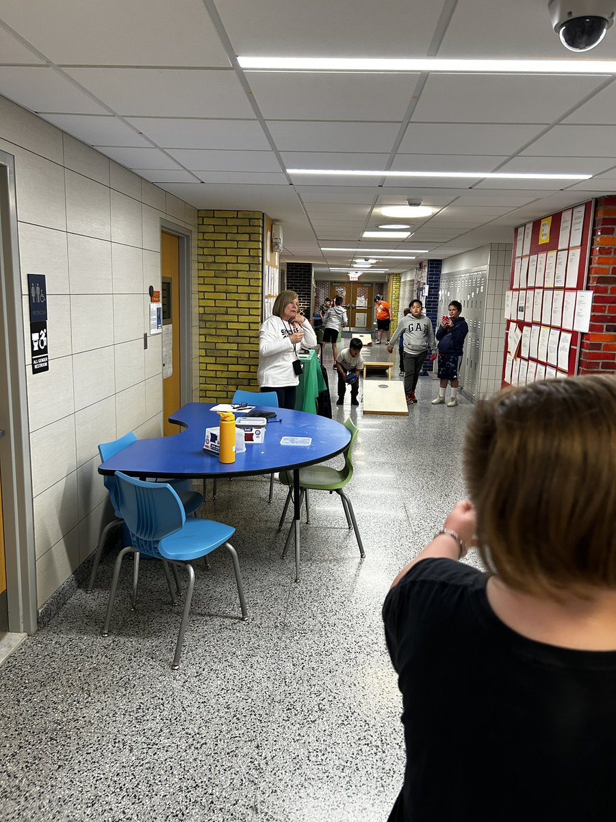 PeterCrump1's tweet photo. We have our 2024 Chestnut Hill Elementary Cornhole Champions! Best job ever! https://t.co/jjKiq6gRiK