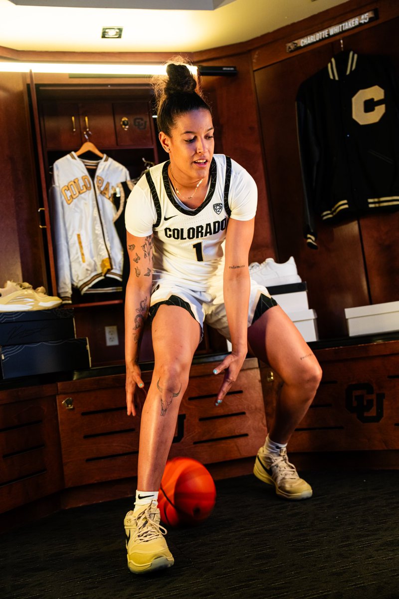 AyiannaJohnson's tweet photo. Buff nation let’s ride🦬💛 #commited https://t.co/xJu49QoVKF