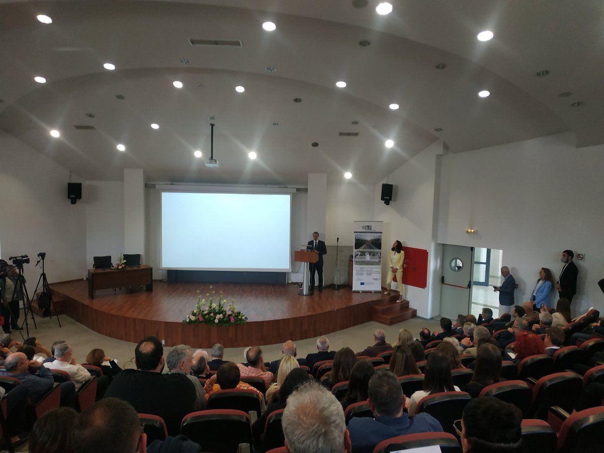 Vassilis Douris tweet media