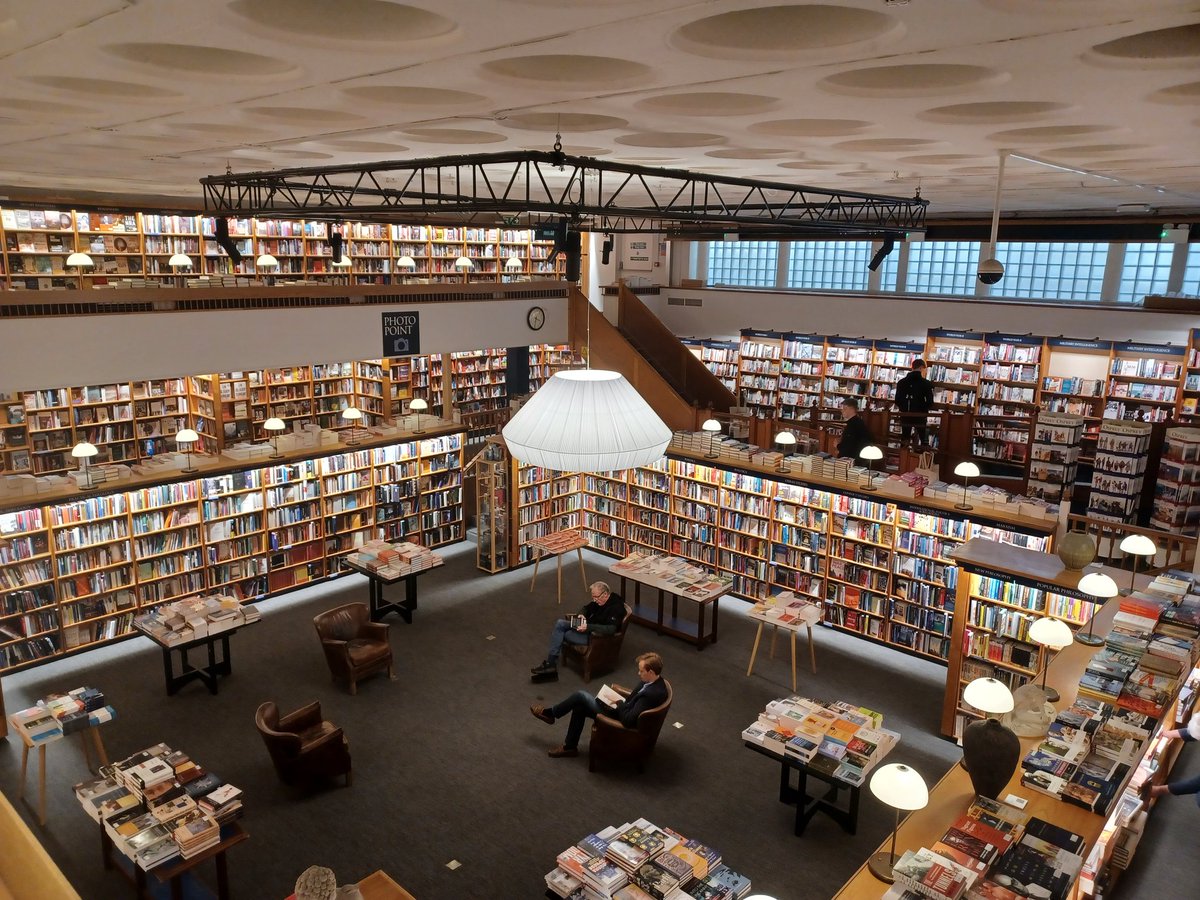 If Labyrinth had been made by librarians: @blackwelloxford. 'How you turn my world, you precious thing...'