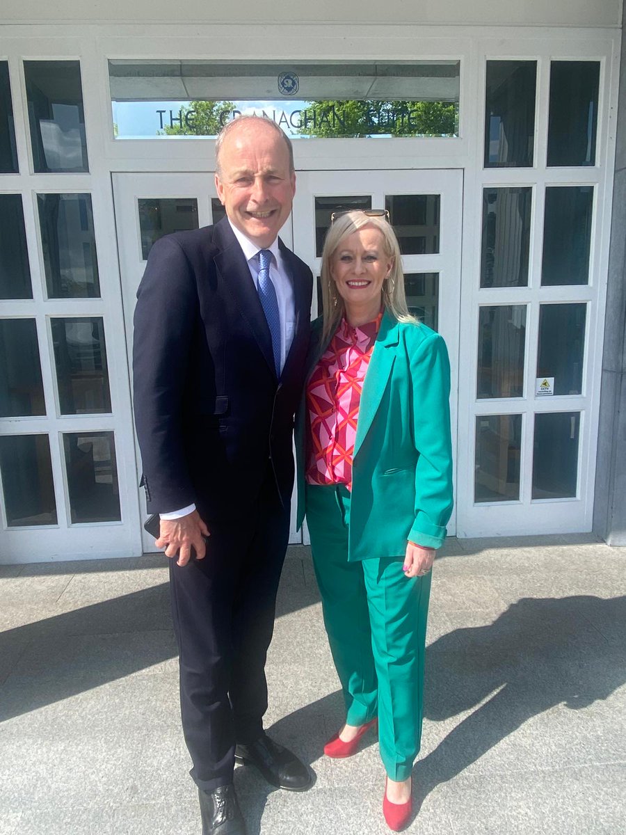 Delighted to welcome An Tánaiste's Michéal Martin to address the Annual Delegate Conference of PDFORRA at @Slieverussell in #Ballyconnell today. PDFORRA is the representative body for enlisted personnel serving in the Defence Forces of Ireland. @fiannafailparty