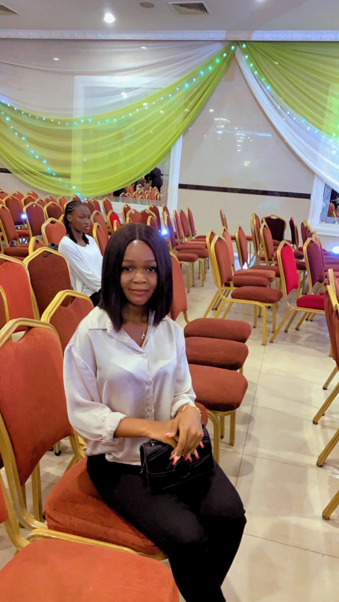 BlessingCobbi's tweet photo. The other day 🎓 https://t.co/Z9KWIRPFch