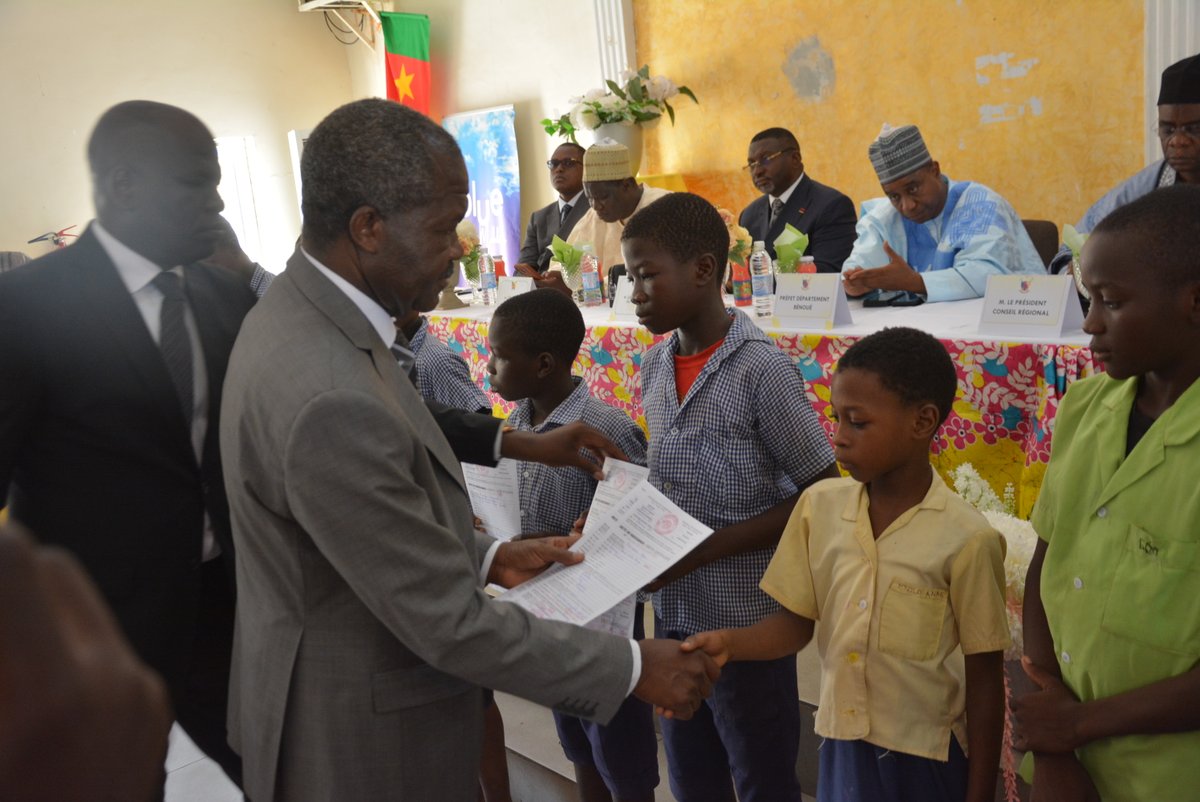 Kudos👏 to Mr Jean Abaté Edi'i, Governor of the North Region and #UNICEF champion, for delivering birth certificates to children in the Northern Region. 8000 children will benefit from this special operation. #ForEveryChild, a legal identity #MyNameMyIdentityMyRight #UNICEF