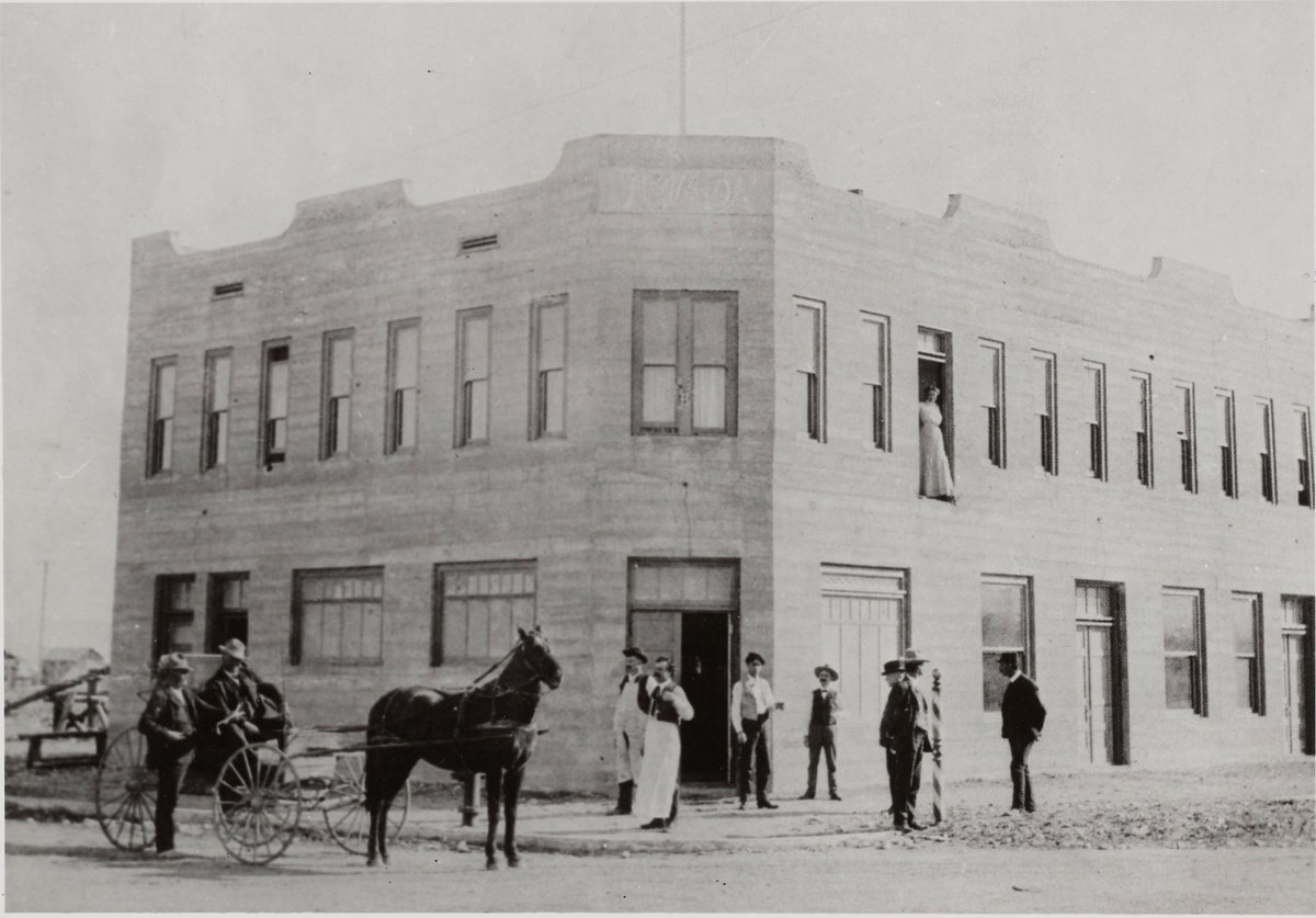 Happy 119th birthday to us!!! 🥳✨ On May 15, 1905 land was auctioned that would become downtown Las Vegas, marking the start of our city. We dive into the history of the beginning of Las Vegas: youtu.be/b7FTPWw4JYg Photos via @unlvsc