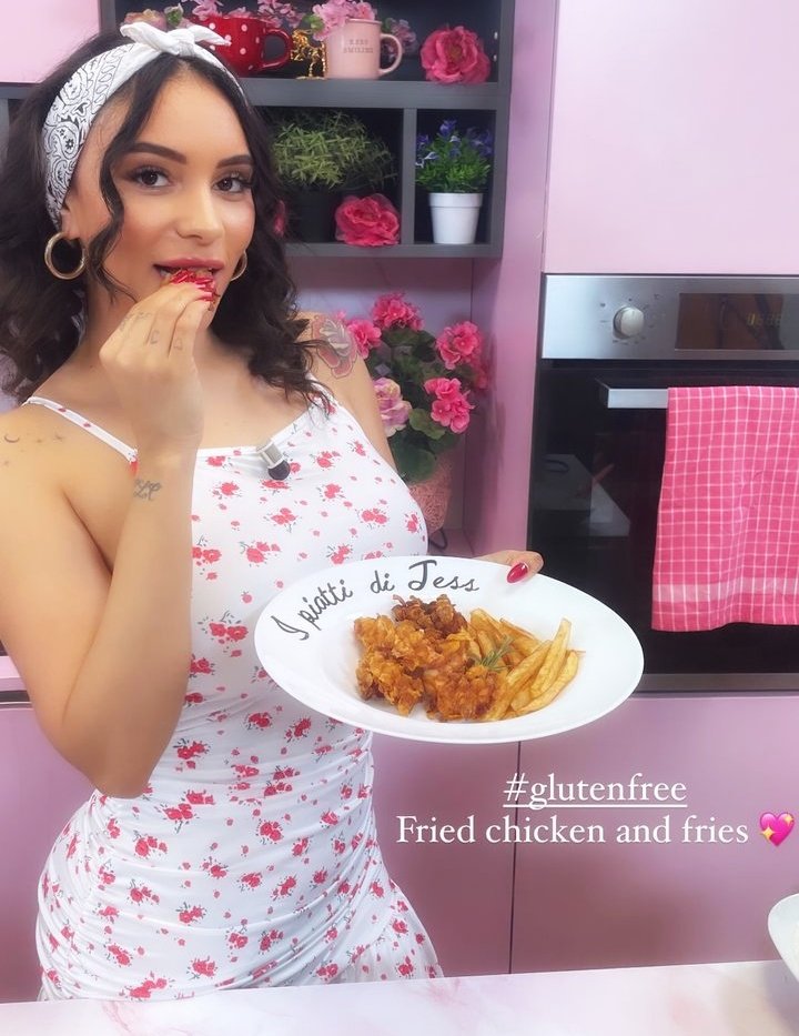 Avete recuperato la puntata?Storia instagram di Jessy 🫠
#friedchicken e #frenchfries

#jessyselassie #jeru #uova #cornflakes #pollo #patate #frittura #cucinaitaliana #patatine #chips #discoverychanel #gamberorosso #mediaset #rai #skyitalia #celiachia
👇👇
youtu.be/9BZaUFbcMsM?si…