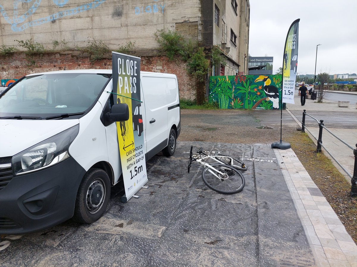 NSRAPT's tweet image. #RCRT were conducting operation #ClosePass in #Ipswich today stopping several inconsiderate motorists not giving our cyclist enough space as well as dealing with numerous #fatal4 offences #RoadSafety @suffolkroadsafe @SuffolkPolice