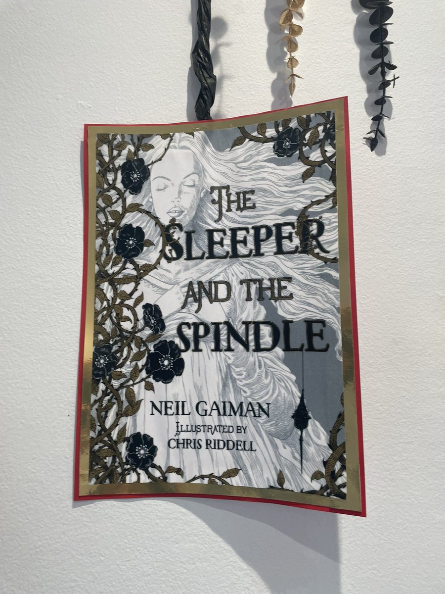 We’ve been in @chigwellschool today, planning with teachers, TAs and their librarian. Lots of literary discovery points have been happening across the school. Check out the Year 5s’ The Sleeper and the Spindle display…fantastic! 👏📝🌹@theliteracytree #teachthroughatext