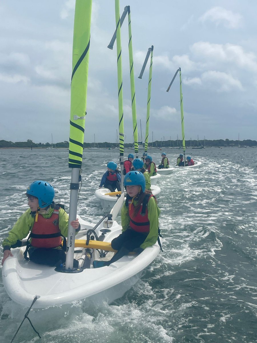 Year 5 getting to grips with sailing⛵️ 
Watch out for the boom!