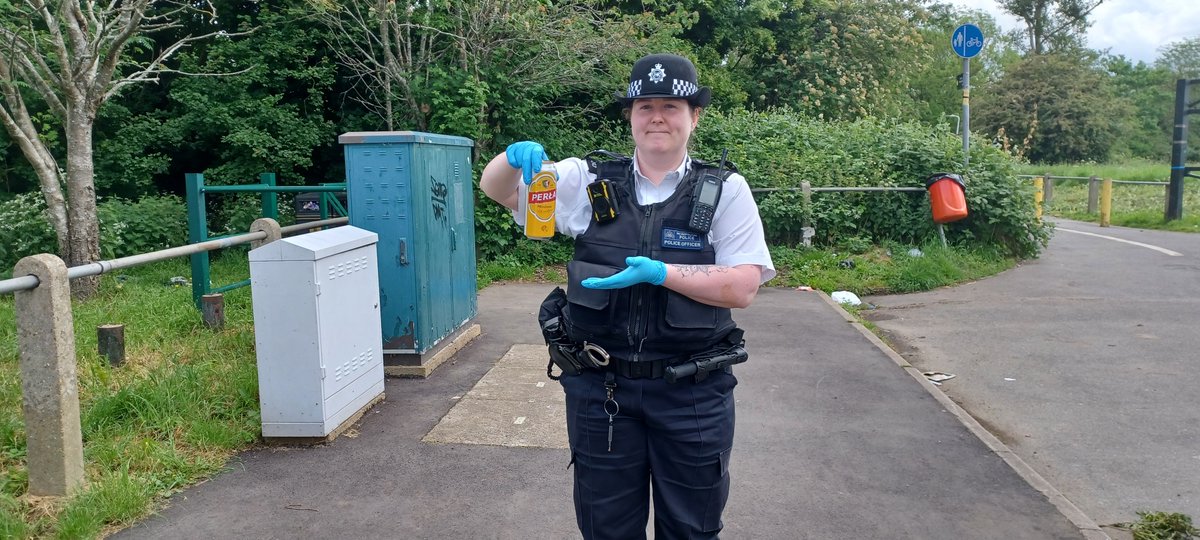 As tempting as it is to enjoy a drink in this hot weather you cannot drink alcohol in public spaces in Hillingdon

Your alcohol will be taken from you and disposed of 🍺🚫🚮
There may also be further repercussions

#MyLocalMet #CommunityPolicing