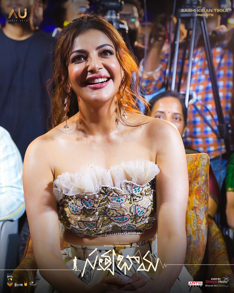 Queen of Masses @MSKajalAggarwal from #Satyabhama Musical Evening🎶