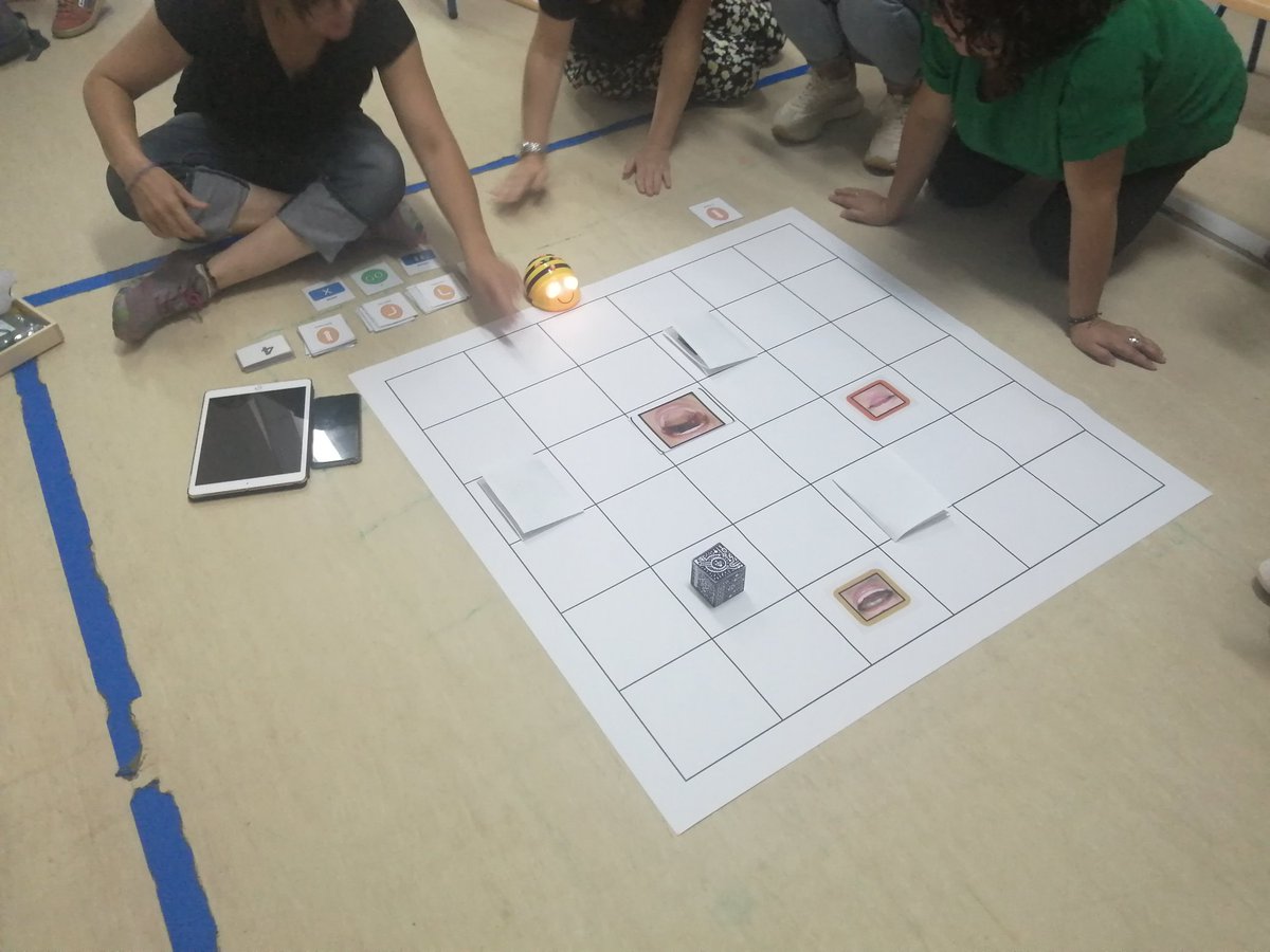 Una sesión muy divertida de robótica y pensamiento computacional con <a href="/inmi_Bonkers_Ed/">Petit Verdot 1925.</a> con el equipo de infantil del <a href="/ceiplapaz/">CEIP La Paz</a>
<a href="/CEPdeSevilla/">CEP de Sevilla</a>
<a href="/FormacProfAnd/">Servicio de Planes de Formación</a>