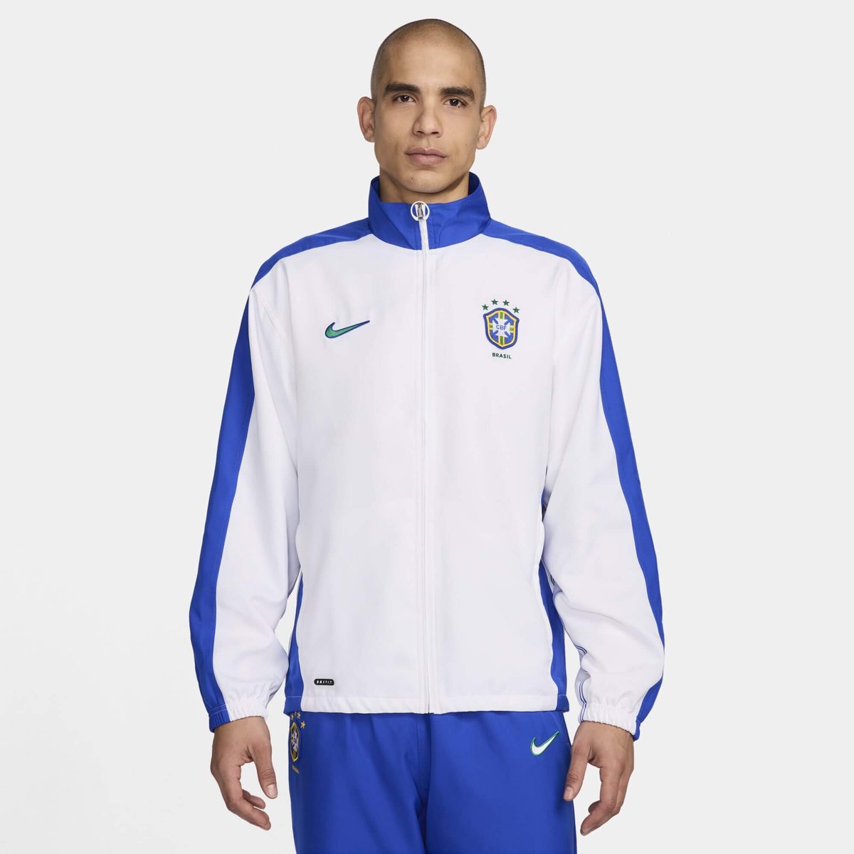 A Nike irá relançar no Brasil a icônica jaqueta usada por Zagallo em 1998, na França.