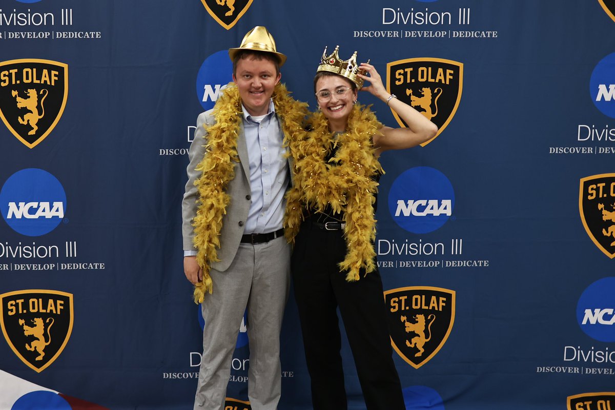 2023-24 Golden Ole Awards 🎬

Me: Someone has to take a picture of us

@hannahxrobb: Only if we use the props

#UmYahYah | #OlePride