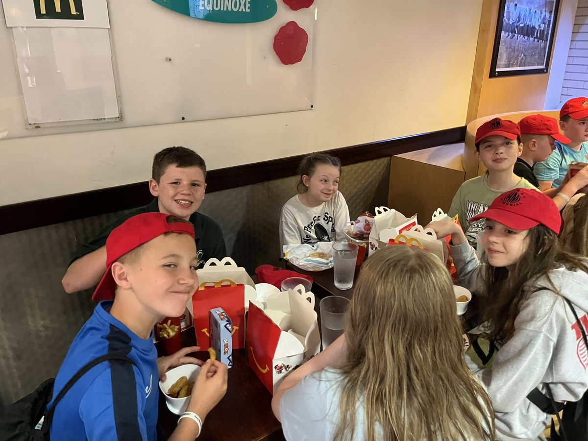 HardyMemorialPS's tweet photo. Okay, I know what it looks like but we promise we ordered en français - we believe French #HappyMeals have larger portion sizes of fries but the “box isn’t as strong as in NI” #LittleThings #AmLovingIt #LesArchesGolden #HardyàParis24 https://t.co/mAwqiWYeI0
