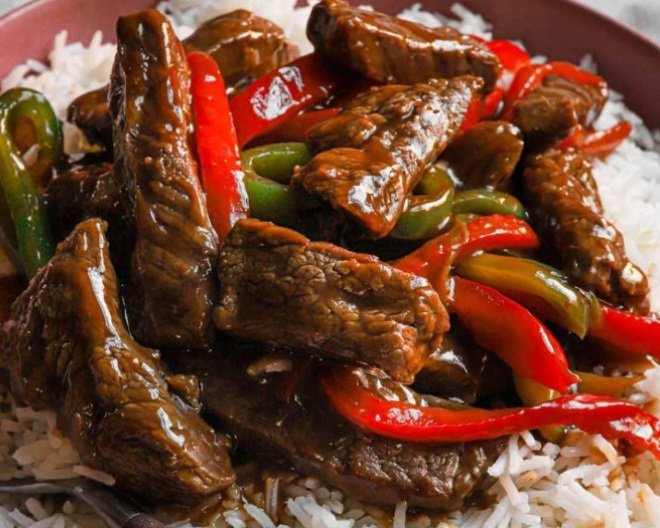Pepper Steak Stir-Fry 🫑 #recipe browneyedbaker.com/pepper-steak-s…