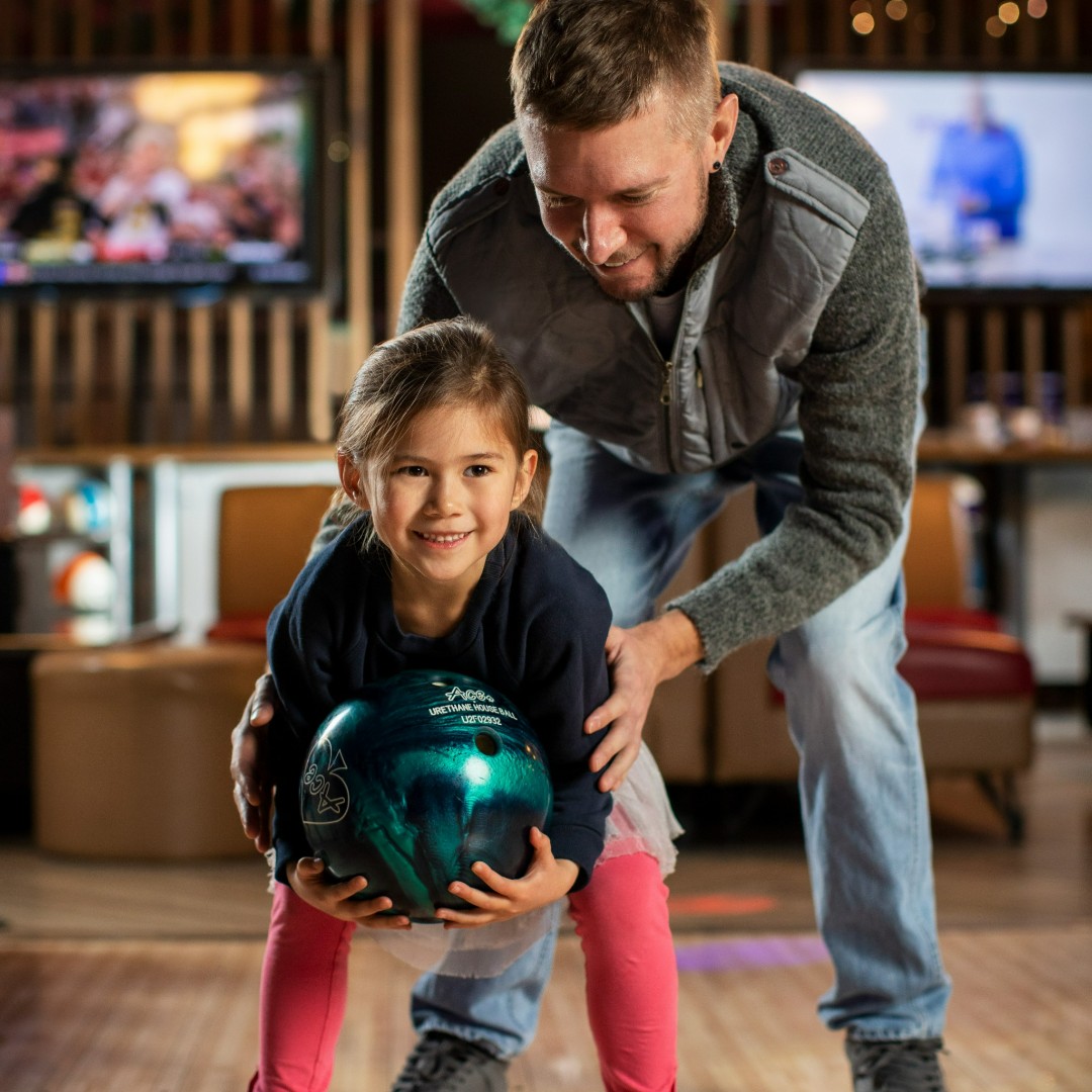 Looking for something fun to do with your crew on this International Family Day? 

Check out our round-up of family-friendly activities here in Richmond ➡️ bit.ly/3PowxiW

📍 : 14200 Entertainment Blvd.
📸 : Splitsville Entertainment Centres 

#FamilyDay
#RichmondBC