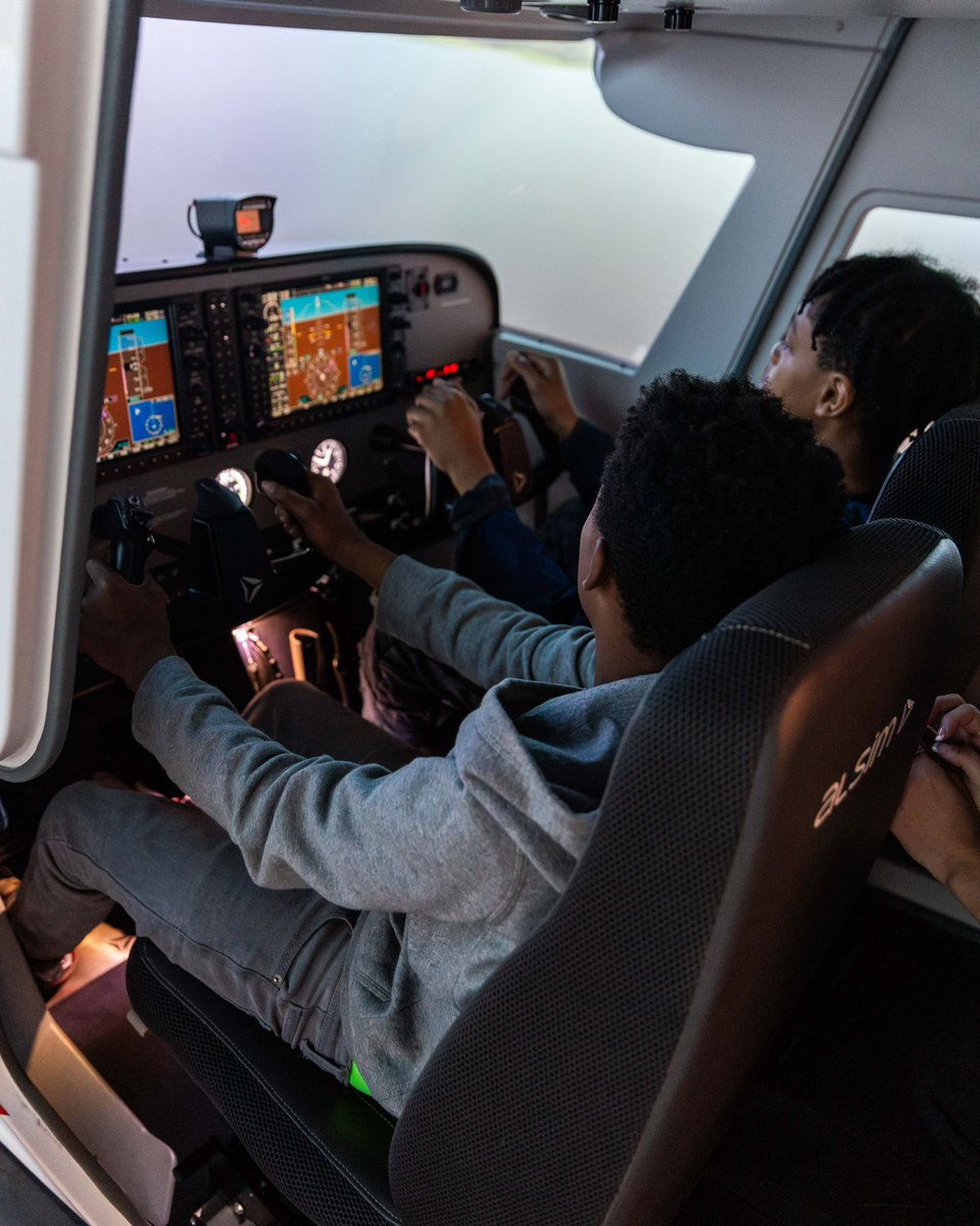 Taking flight with @KentStateCAE at the Kent State Airport! ✈️🌟 Our 6th grade scholars learned the ins and out of planes, got to soar through the skies using flight simulators and got a lesson in airport communication. These future aviators are ready to take to the skies! 🙌