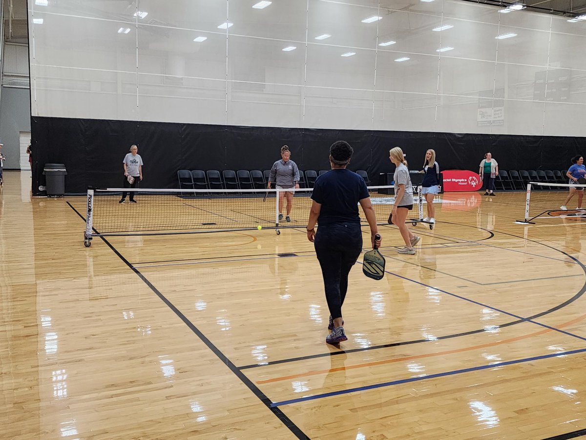The Southwest Area Pickleball Clinic on May 9th was a huge success! Players practiced their skills, made new friends and had a ball on the court. Check out our calendar so you don't miss more fun-filled events ahead: somo.org/calendar/list/