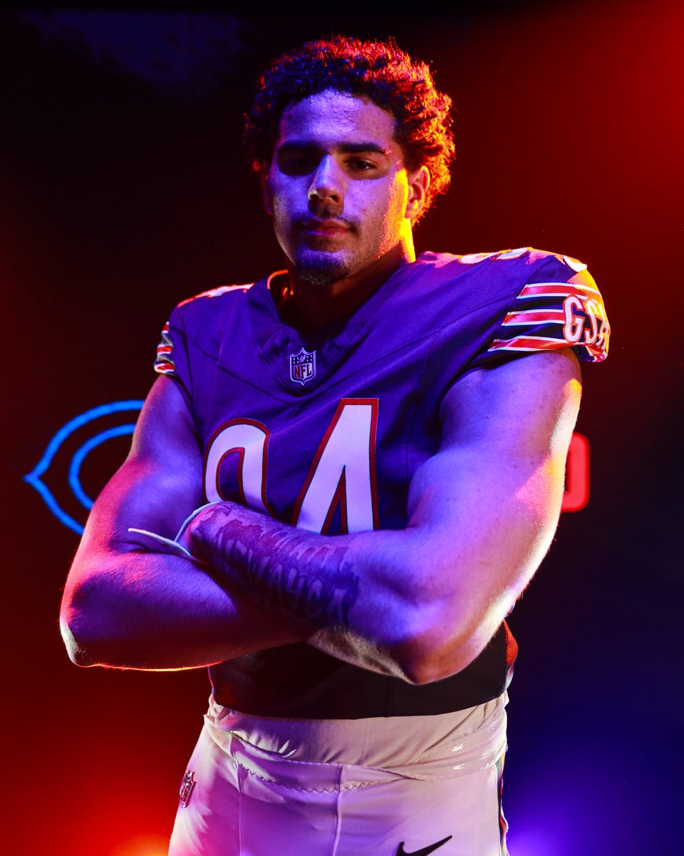 First look at Book as a Bear 🐻 ( via @ChicagoBears )