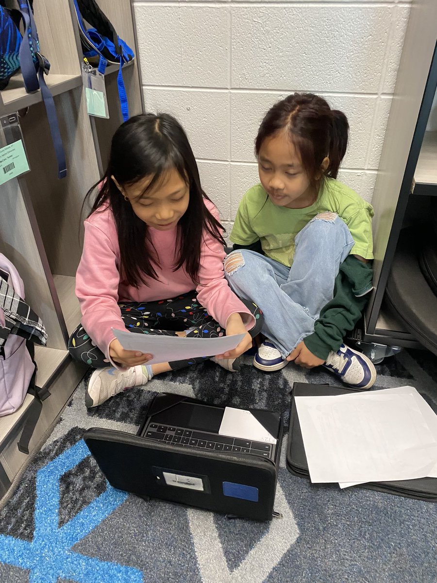 My class getting to record their podcasts! Love all the excitement and teamwork🔊🎤🎙️@NatcherElem