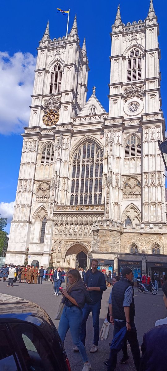 Waiting to enter Westminster Abbey on a glorious afternoon of sunshine to commemorate Florence Nightingale and the nursing profession. Very pleased to be representing @RCNFoundation @JaneMCummings @charlottemcardl @NurseGregDix @ejancan