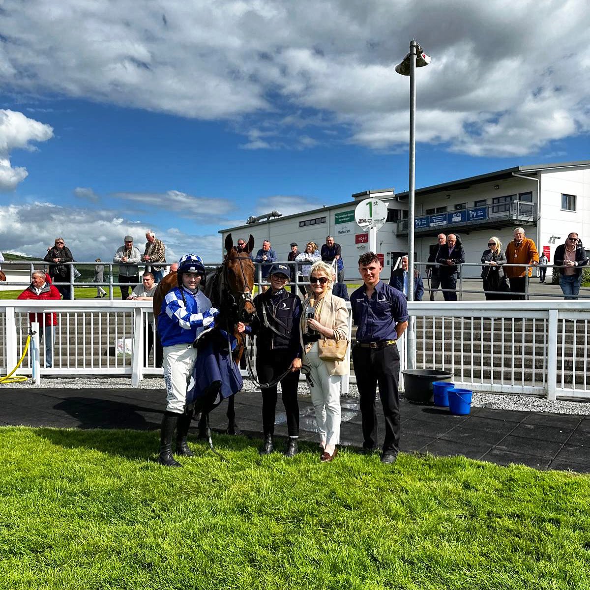 Spitalfield with Jonj, Alex, Jack and owner Mairead Liston after winning at Ffos Las today. Mairead has been an owner with me since my time up in Cumbria and we are all absolutely thrilled for her! Congratulations!