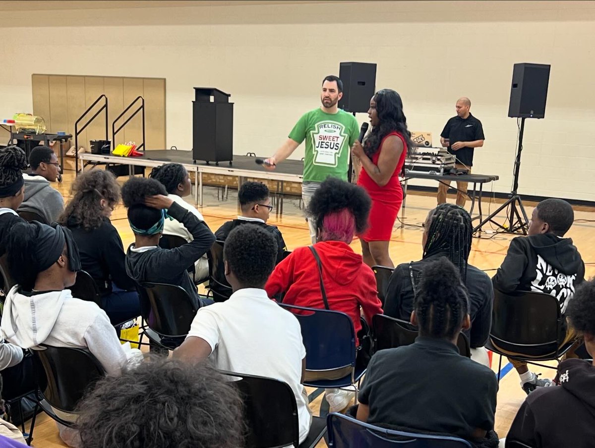Precious Barry (@preciousb_stl) on Twitter photo Thank you Operation STL for having me!! I had such a great time speaking with Central Middle School in <a href="/RGSDSchools/">Riverview Gardens School District</a>!! It’s nothing like pouring back into your school district!! 💙💛 Thank you Operation STL for having me!! I had such a great time speaking with Central Middle School in <a href="/RGSDSchools/">Riverview Gardens School District</a>!! It’s nothing like pouring back into your school district!! 💙💛
